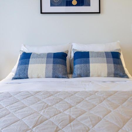 City Lights Retreat With Carpark 2 Bed 2 Bath Christchurch Extérieur photo